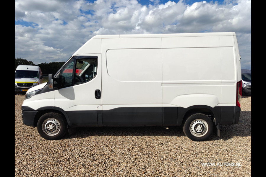 Iveco Daily 35S12V 2.3 L2 H2 Post NL Uitvoering , Euro 6 motor.