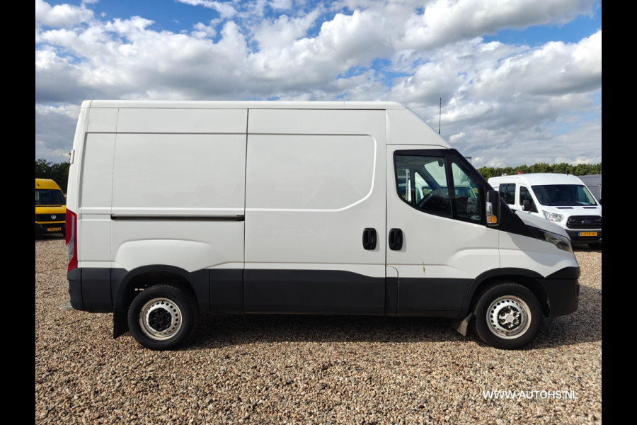 Iveco Daily 35S12V 2.3 L2 H2 Post NL Uitvoering , Euro 6 motor.