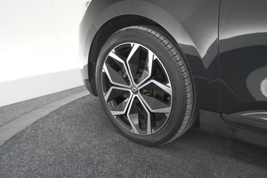 Renault Grand Scénic TCe 140 EDC Limited | 7 Zitplaatsen | Trekhaak | Camera | Dodehoekdetectie | Apple Carplay