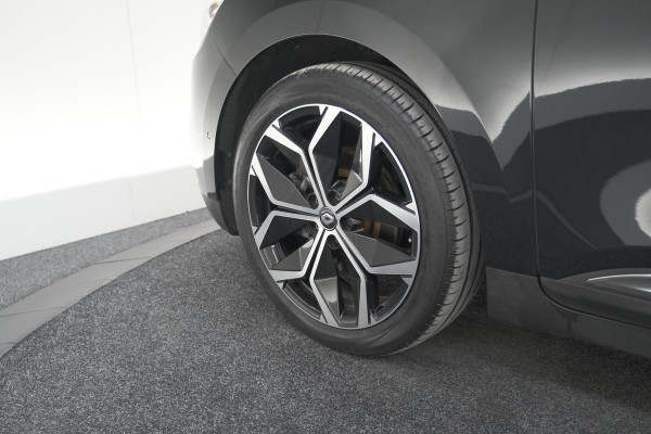 Renault Grand Scénic TCe 140 EDC Limited | 7 Zitplaatsen | Trekhaak | Camera | Dodehoekdetectie | Apple Carplay