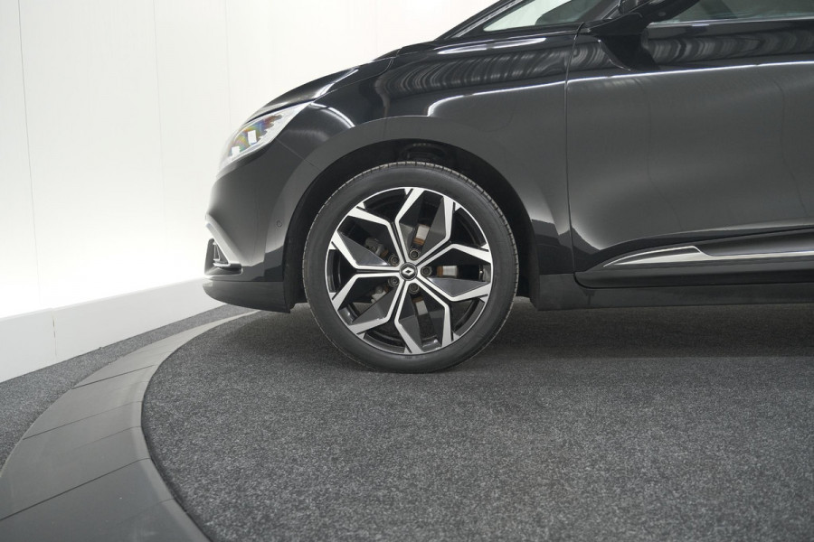 Renault Grand Scénic TCe 140 EDC Limited | 7 Zitplaatsen | Trekhaak | Camera | Dodehoekdetectie | Apple Carplay
