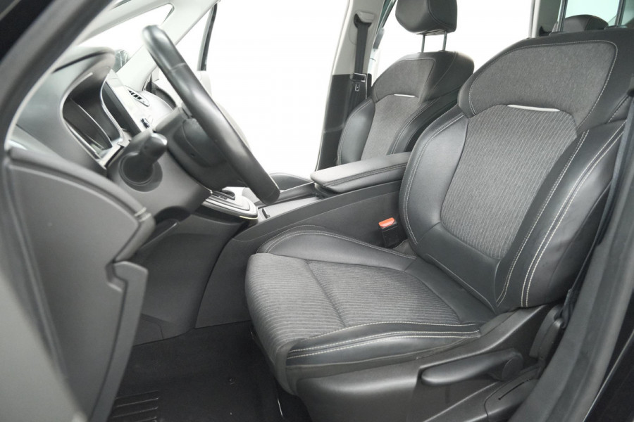 Renault Grand Scénic TCe 140 EDC Limited | 7 Zitplaatsen | Trekhaak | Camera | Dodehoekdetectie | Apple Carplay
