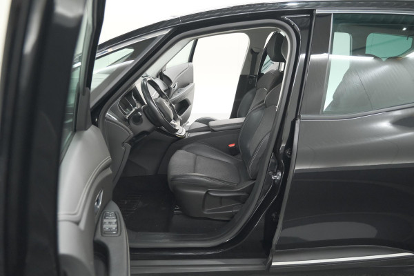 Renault Grand Scénic TCe 140 EDC Limited | 7 Zitplaatsen | Trekhaak | Camera | Dodehoekdetectie | Apple Carplay