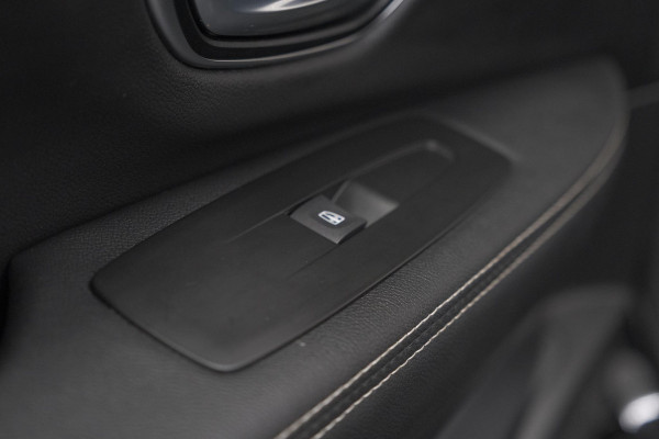 Renault Grand Scénic TCe 140 EDC Limited | 7 Zitplaatsen | Trekhaak | Camera | Dodehoekdetectie | Apple Carplay