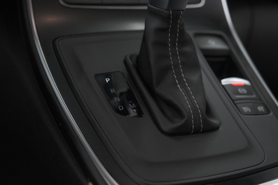 Renault Grand Scénic TCe 140 EDC Limited | 7 Zitplaatsen | Trekhaak | Camera | Dodehoekdetectie | Apple Carplay