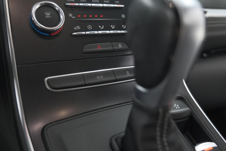 Renault Grand Scénic TCe 140 EDC Limited | 7 Zitplaatsen | Trekhaak | Camera | Dodehoekdetectie | Apple Carplay
