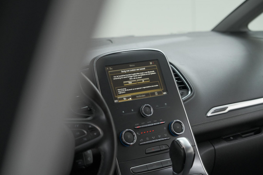 Renault Grand Scénic TCe 140 EDC Limited | 7 Zitplaatsen | Trekhaak | Camera | Dodehoekdetectie | Apple Carplay