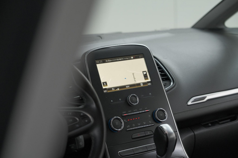 Renault Grand Scénic TCe 140 EDC Limited | 7 Zitplaatsen | Trekhaak | Camera | Dodehoekdetectie | Apple Carplay