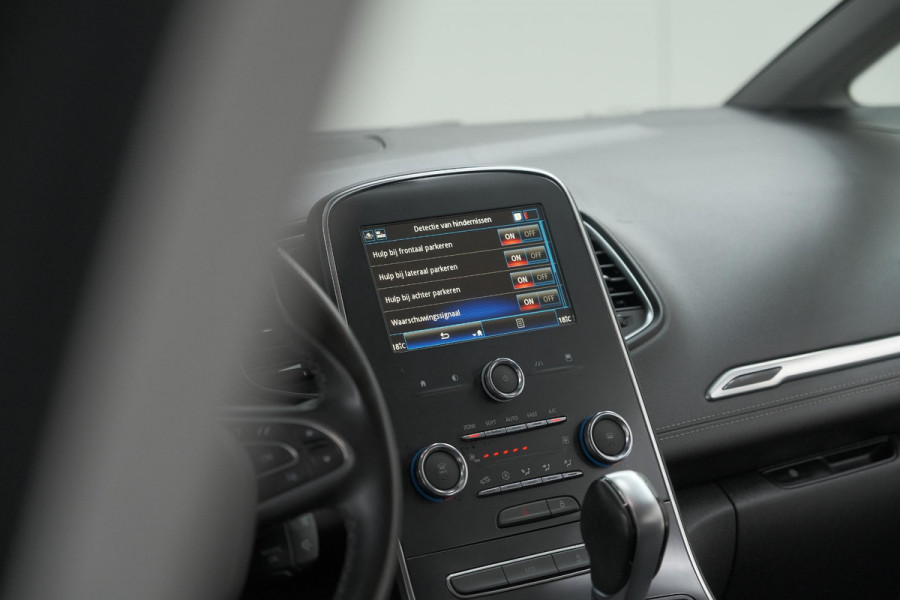 Renault Grand Scénic TCe 140 EDC Limited | 7 Zitplaatsen | Trekhaak | Camera | Dodehoekdetectie | Apple Carplay
