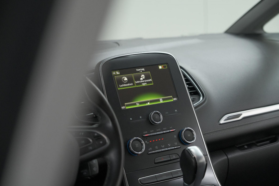 Renault Grand Scénic TCe 140 EDC Limited | 7 Zitplaatsen | Trekhaak | Camera | Dodehoekdetectie | Apple Carplay