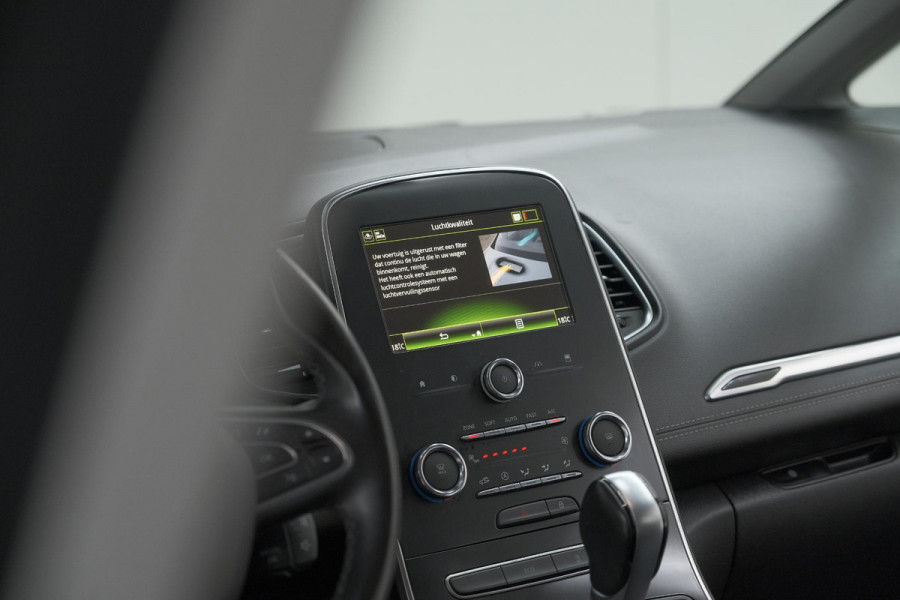 Renault Grand Scénic TCe 140 EDC Limited | 7 Zitplaatsen | Trekhaak | Camera | Dodehoekdetectie | Apple Carplay