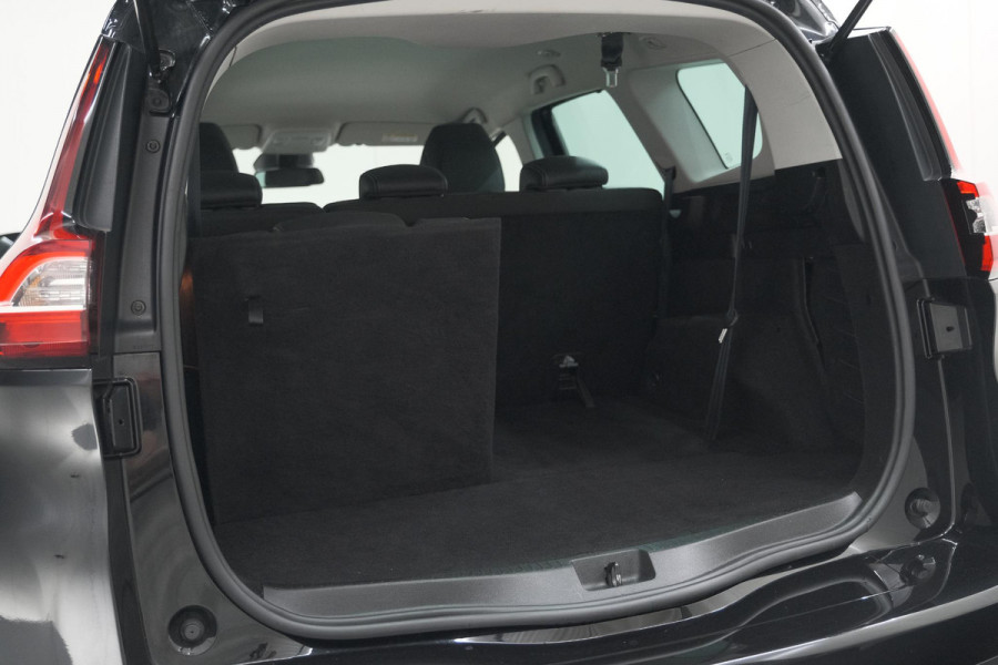 Renault Grand Scénic TCe 140 EDC Limited | 7 Zitplaatsen | Trekhaak | Camera | Dodehoekdetectie | Apple Carplay
