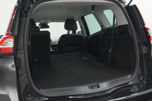 Renault Grand Scénic TCe 140 EDC Limited | 7 Zitplaatsen | Trekhaak | Camera | Dodehoekdetectie | Apple Carplay