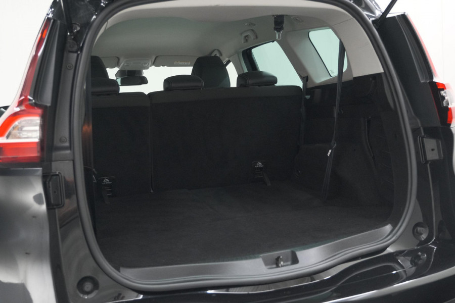 Renault Grand Scénic TCe 140 EDC Limited | 7 Zitplaatsen | Trekhaak | Camera | Dodehoekdetectie | Apple Carplay
