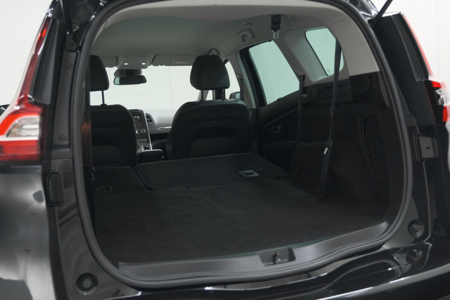 Renault Grand Scénic TCe 140 EDC Limited | 7 Zitplaatsen | Trekhaak | Camera | Dodehoekdetectie | Apple Carplay