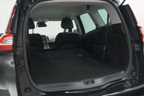 Renault Grand Scénic TCe 140 EDC Limited | 7 Zitplaatsen | Trekhaak | Camera | Dodehoekdetectie | Apple Carplay