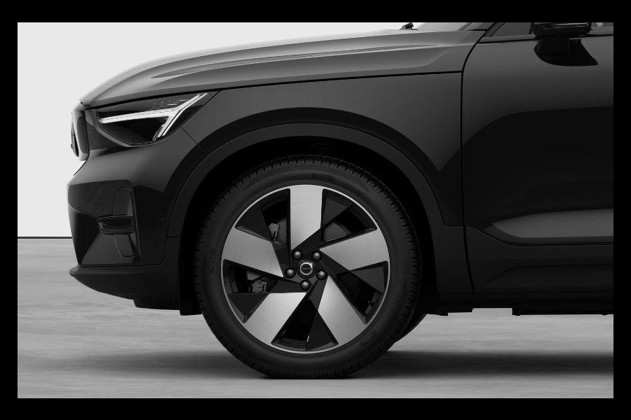 Volvo EX40 Single Motor Extended Range Plus 82 kWh / Panoramadak / Harman Kardon / 360 camera / Microtech/Nubuck / 20'' 5-Spaaks Black Diamond Cut