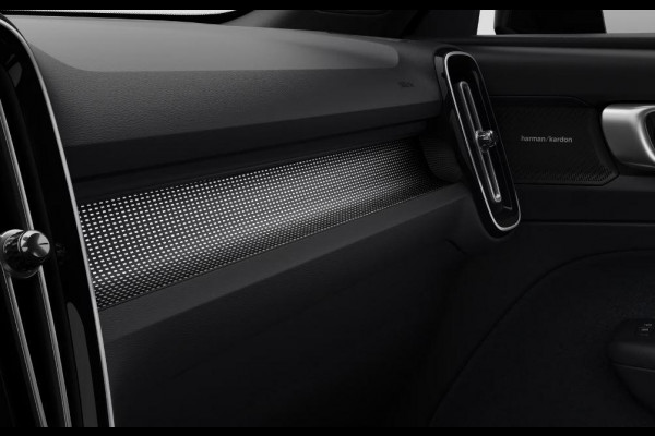 Volvo EX40 Single Motor Extended Range Plus 82 kWh / Panoramadak / Harman Kardon / 360 camera / Microtech/Nubuck / 20'' 5-Spaaks Black Diamond Cut