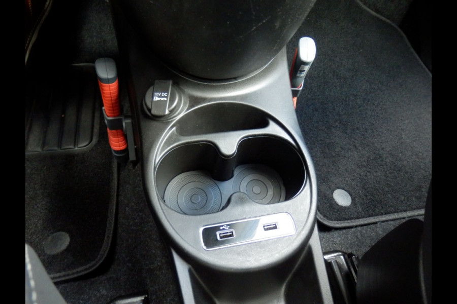 Fiat 500C 70pk | Hybride | Dolcevita | Cabrio | Apple Carpl. / Andr. Auto