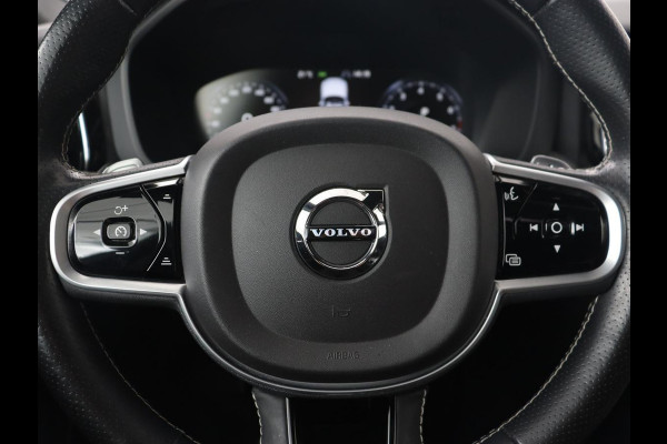 Volvo XC60 2.0 T5 R Design | Panoramadak | Trekhaak | Adaptive cruise | Leder/Alcantara | Camera | Head-Up | Stoelverwarming | Carplay | Navigatie | Full LED | Harman/Kardon