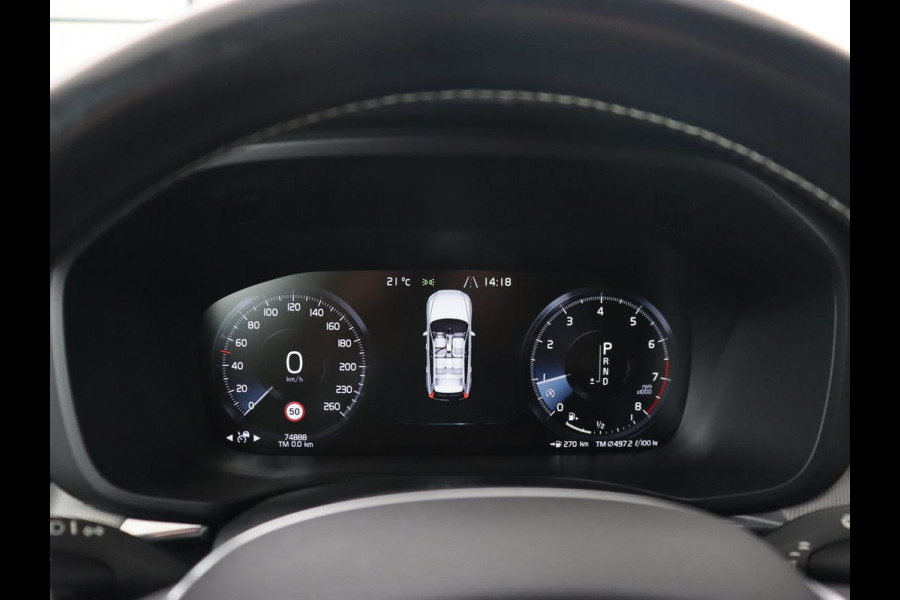 Volvo XC60 2.0 T5 R Design | Panoramadak | Trekhaak | Adaptive cruise | Leder/Alcantara | Camera | Head-Up | Stoelverwarming | Carplay | Navigatie | Full LED | Harman/Kardon