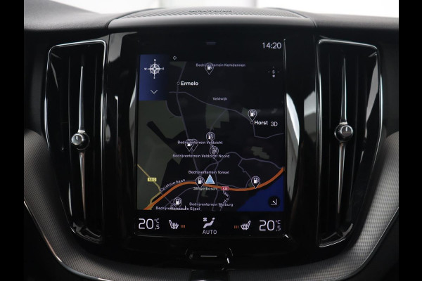 Volvo XC60 2.0 T5 R Design | Panoramadak | Trekhaak | Adaptive cruise | Leder/Alcantara | Camera | Head-Up | Stoelverwarming | Carplay | Navigatie | Full LED | Harman/Kardon