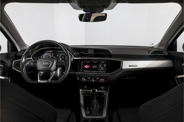 Audi Q3 45 TFSI e S edition S-line - Automaat | Dig. Cockpit | Adapt. Cruise | PDC | NAV + App. Connect | ECC | DAB | Elek. Klep | Elek. Trekhaak | LM 20" |