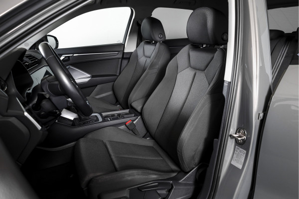 Audi Q3 45 TFSI e S edition S-line - Automaat | Dig. Cockpit | Adapt. Cruise | PDC | NAV + App. Connect | ECC | DAB | Elek. Klep | Elek. Trekhaak | LM 20" |