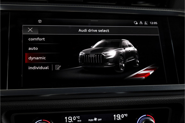 Audi Q3 45 TFSI e S edition S-line - Automaat | Dig. Cockpit | Adapt. Cruise | PDC | NAV + App. Connect | ECC | DAB | Elek. Klep | Elek. Trekhaak | LM 20" |