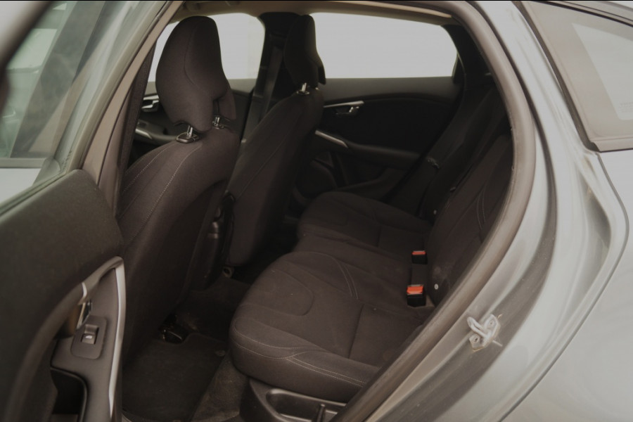 Volvo V40 Cross Country 2.0 D2 120pk Kinetic -NAVI-PDC-AIRCO-
