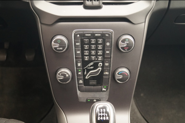 Volvo V40 Cross Country 2.0 D2 120pk Kinetic -NAVI-PDC-AIRCO-