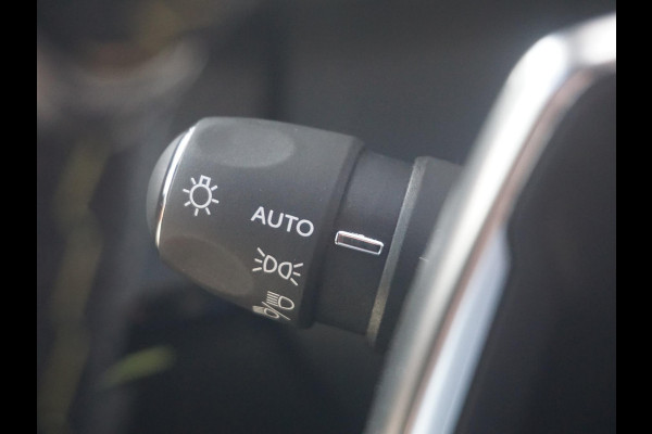 Peugeot 208 Hybrid 136 e-DCS6 GT