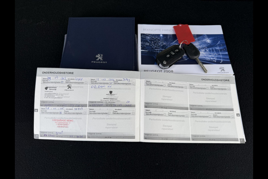 Peugeot 2008 1.2 PureTech Allure 2e Eigenaar,110pk,Dealer Onderhouden,Pano,Navi,Halfleder,Clima,Cruise,Camera,Distributie riem v.v. bij 30.849,N.A.P,Pdc V+A,Lm velgen,APK tot 07-2026