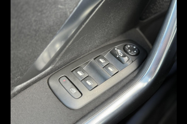 Peugeot 2008 1.2 PureTech Allure 2e Eigenaar,110pk,Dealer Onderhouden,Pano,Navi,Halfleder,Clima,Cruise,Camera,Distributie riem v.v. bij 30.849,N.A.P,Pdc V+A,Lm velgen,APK tot 07-2026