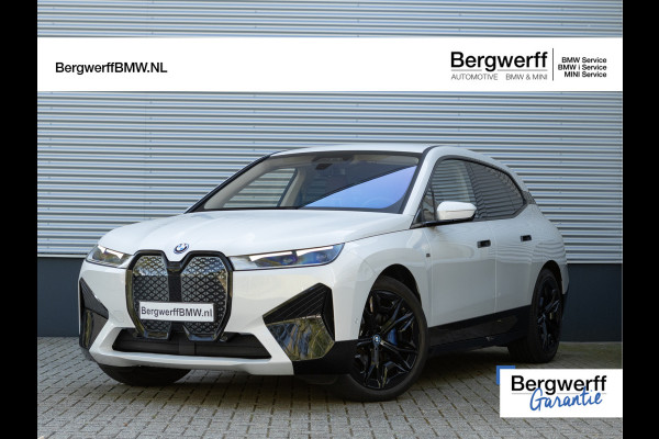 BMW iX xDrive40 Sportpakket - Driving + Parking Ass Prof - Stoelventilatie - Softclose