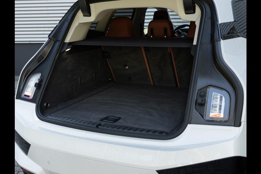 BMW iX xDrive40 Sportpakket - Driving + Parking Ass Prof - Stoelventilatie - Softclose