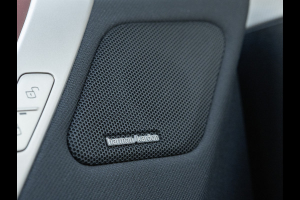 BMW iX xDrive40 Sportpakket - Driving + Parking Ass Prof - Stoelventilatie - Softclose