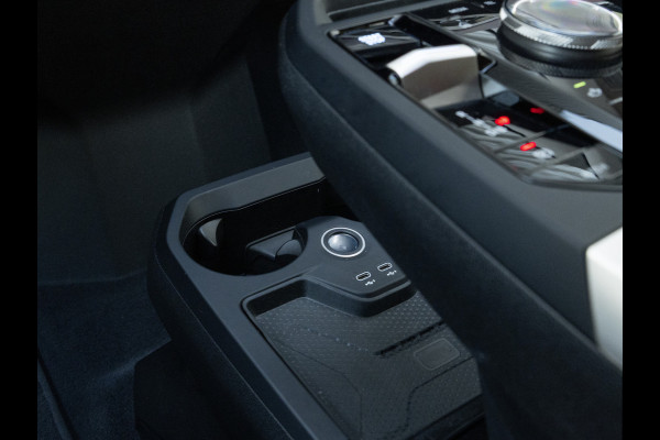 BMW iX xDrive40 Sportpakket - Driving + Parking Ass Prof - Stoelventilatie - Softclose