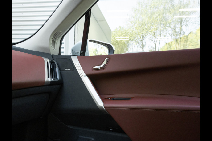 BMW iX xDrive40 Sportpakket - Driving + Parking Ass Prof - Stoelventilatie - Softclose