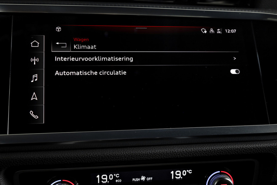Audi Q3 45 TFSI e S edition S-line - Automaat | Dig. Cockpit | Adapt. Cruise | PDC | NAV + App. Connect | ECC | DAB | Elek. Klep | Elek. Trekhaak | LM 20" |