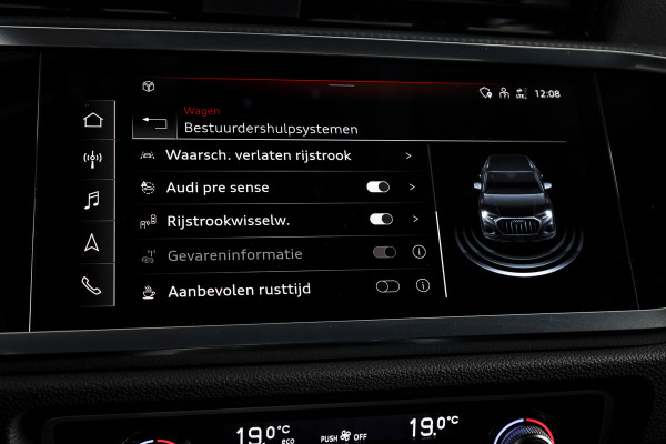Audi Q3 45 TFSI e S edition S-line - Automaat | Dig. Cockpit | Adapt. Cruise | PDC | NAV + App. Connect | ECC | DAB | Elek. Klep | Elek. Trekhaak | LM 20" |