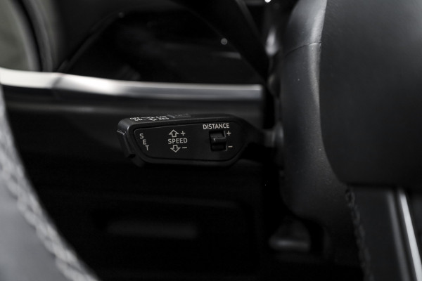 Audi Q3 45 TFSI e S edition S-line - Automaat | Dig. Cockpit | Adapt. Cruise | PDC | NAV + App. Connect | ECC | DAB | Elek. Klep | Elek. Trekhaak | LM 20" |