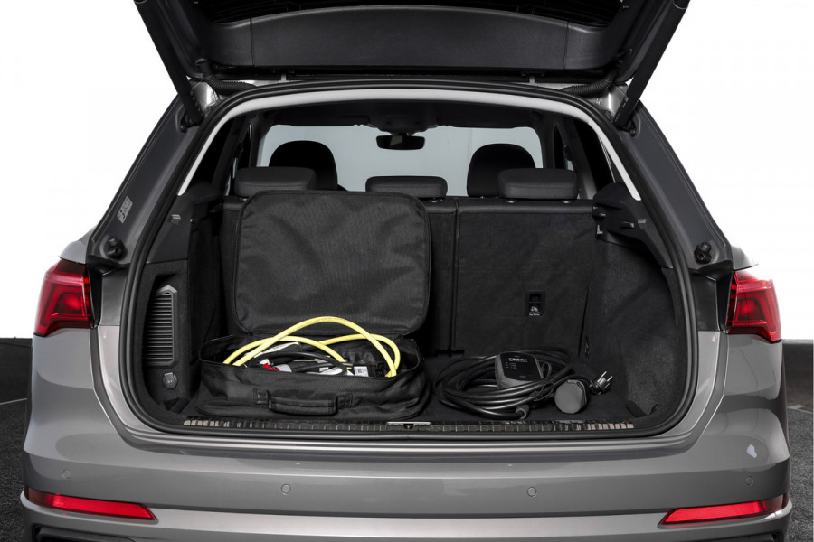 Audi Q3 45 TFSI e S edition S-line - Automaat | Dig. Cockpit | Adapt. Cruise | PDC | NAV + App. Connect | ECC | DAB | Elek. Klep | Elek. Trekhaak | LM 20" |