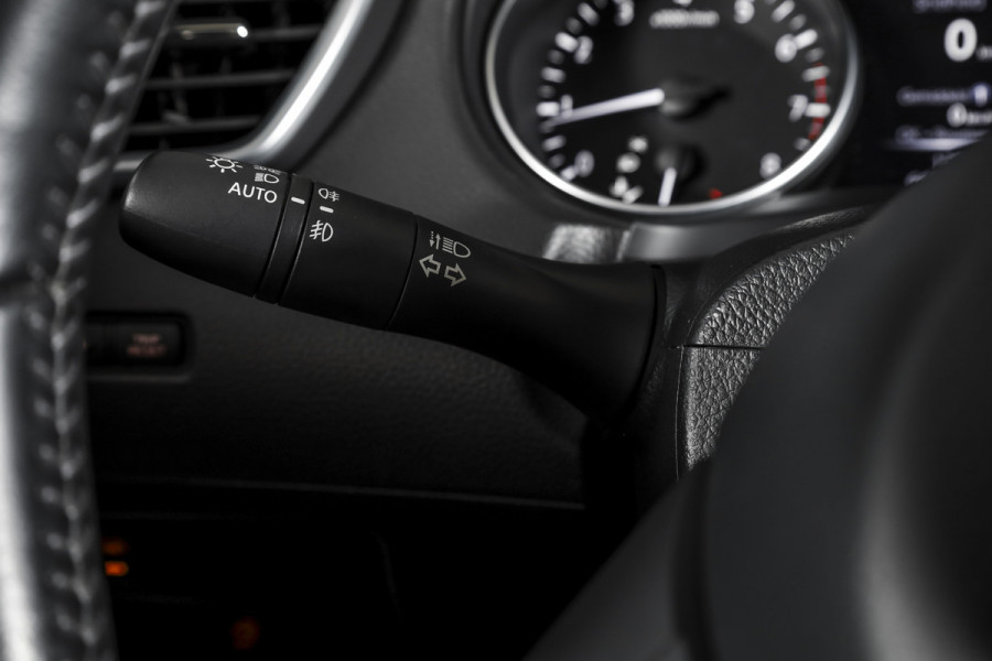 Nissan QASHQAI 1.2 116 PK N-Connecta | Pano | Cruise | 360 Camera | PDC | NAV | ECC | Afn. Trekhaak | LM 18" |