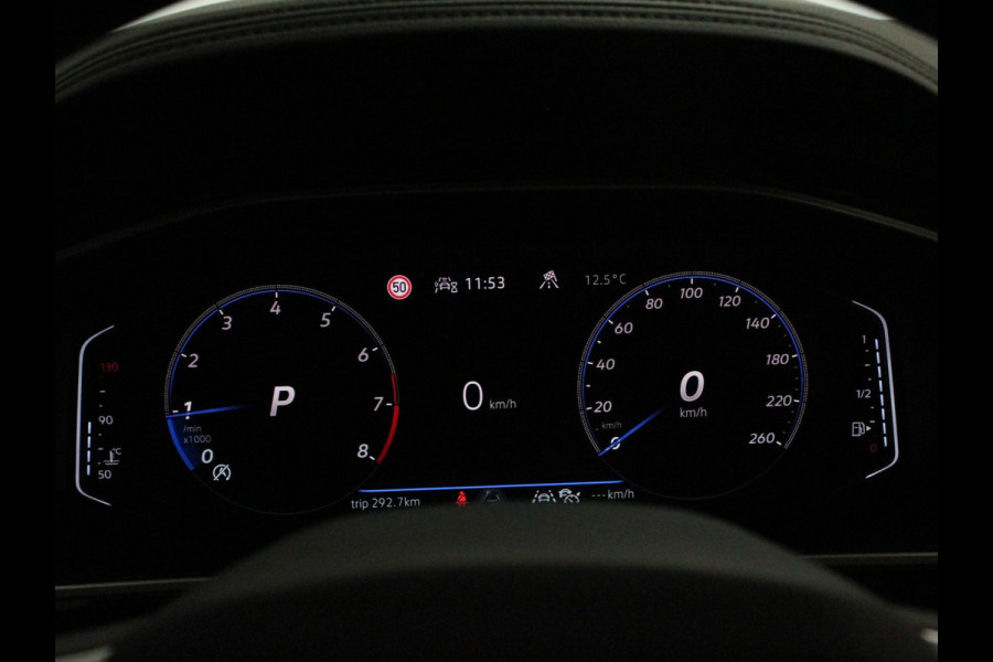 Volkswagen T-Roc 1.5 TSI 150pk Automaat R-Line Digitale Cockpit Climate Control Camera Navigatie Apple Carplay/Android Auto Lichtmetalen Velgen Parkeer sensoren Dab Led Adaptive Cruise Control