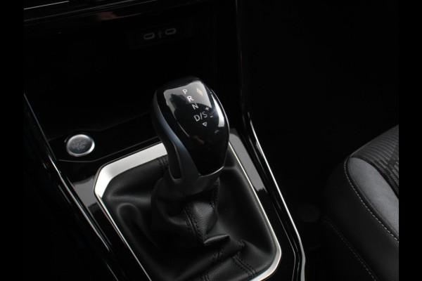 Volkswagen T-Roc 1.5 TSI 150pk Automaat R-Line Digitale Cockpit Climate Control Camera Navigatie Apple Carplay/Android Auto Lichtmetalen Velgen Parkeer sensoren Dab Led Adaptive Cruise Control