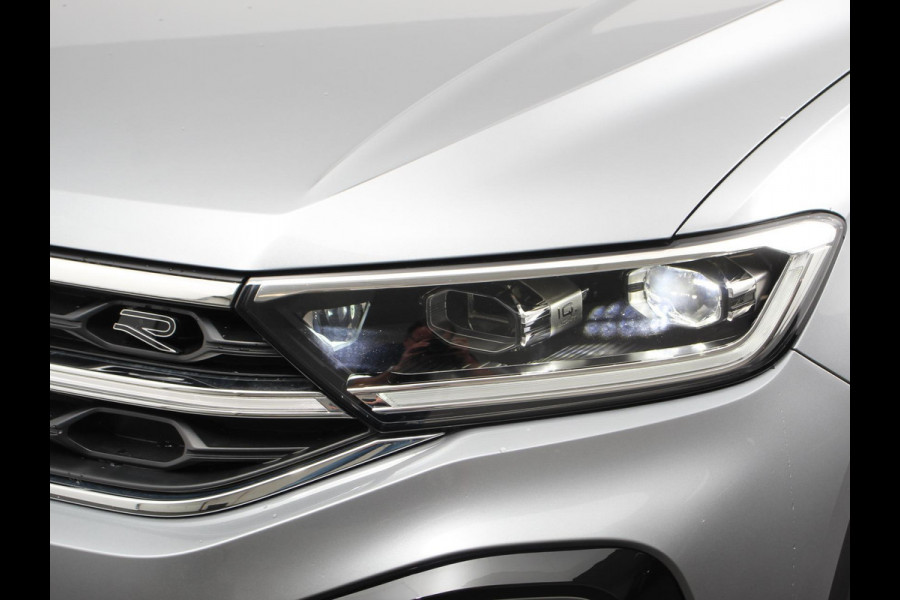 Volkswagen T-Roc 1.5 TSI 150pk Automaat R-Line Digitale Cockpit Climate Control Camera Navigatie Apple Carplay/Android Auto Lichtmetalen Velgen Parkeer sensoren Dab Led Adaptive Cruise Control