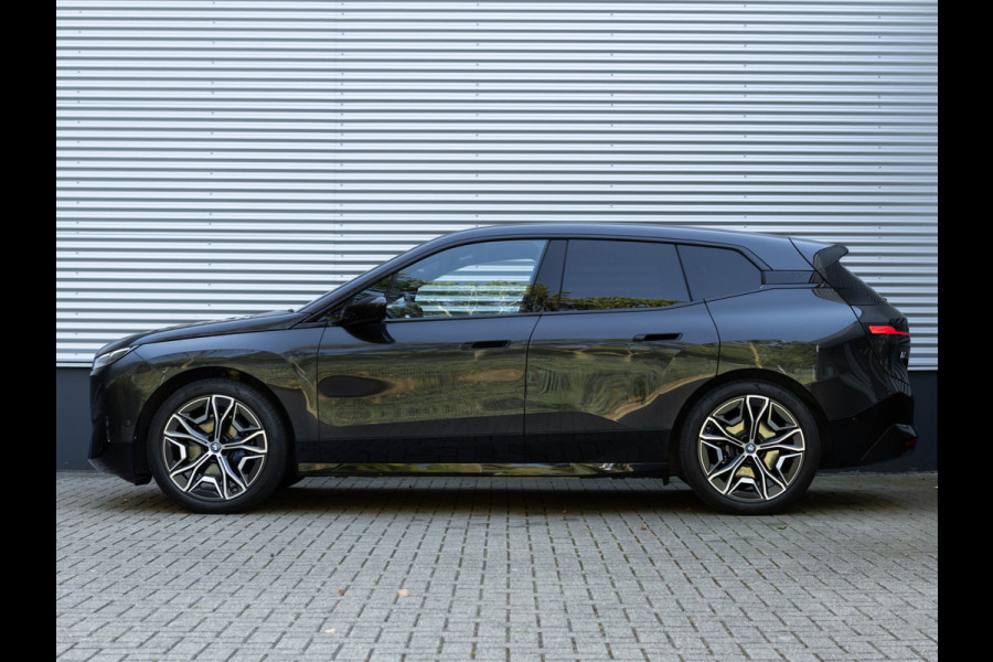 BMW iX xDrive50 - Sportpakket - Pano - Driving Ass Prof - Harman Kardon