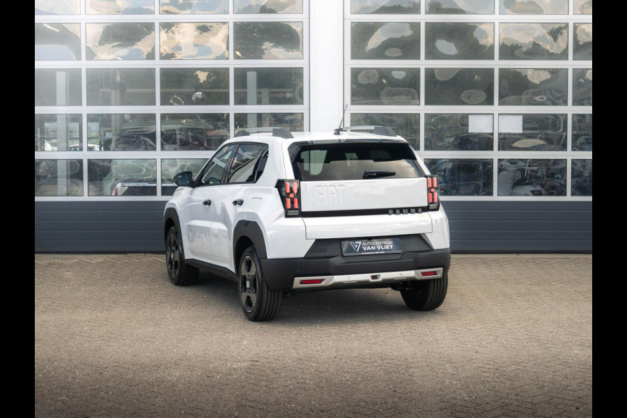 Fiat Grande Panda La Prima 11 kW 44 kWh | Uit voorraad leverbaar | Clima | Cruise | Camera | Apple Carplay | 17" | Navi | Winter Pack