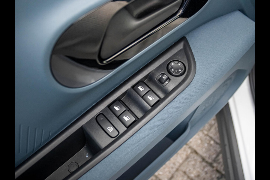 Fiat Grande Panda La Prima 11 kW 44 kWh | Uit voorraad leverbaar | Clima | Cruise | Camera | Apple Carplay | 17" | Navi | Winter Pack